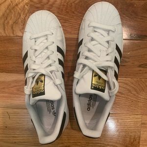 Adidas superstar tennis shoes